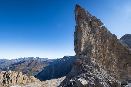 Un des côtés de la brèche de Roland