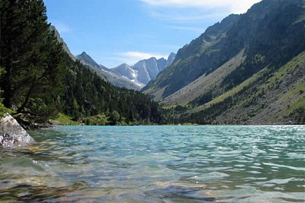 Lac de Gaube et une partie du Vignemale