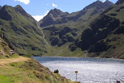 Lac et barrage d'Izourt