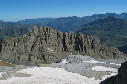 Pic des Sarradets depuis la brèche de Roland