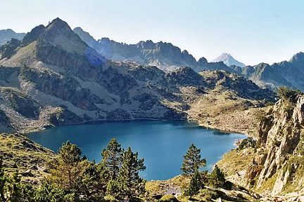 Lac du Campana avec le refuge en arrière-plan