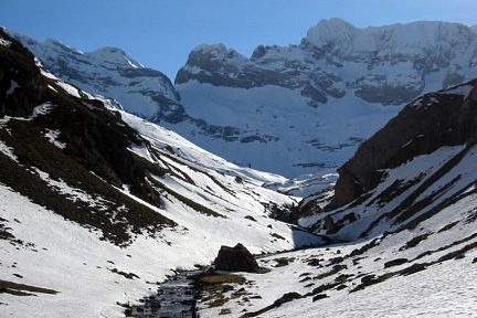 Estaubé sous la neige