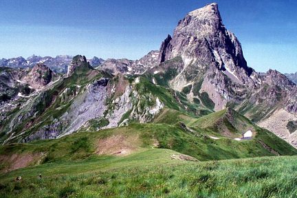 Pic du Midi d'Ossau depuis le Chérue