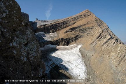Le Taillon et le Doigt de la Fausse Brèche dans les Pyrénées