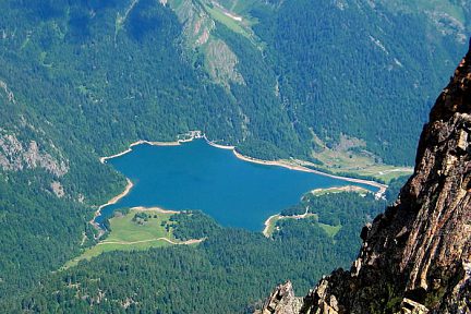 Lac de bious artigues depuis le sommet de l'Ossau