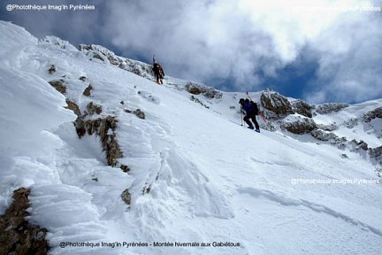Montée aux Gabiétous sous la poudreuse