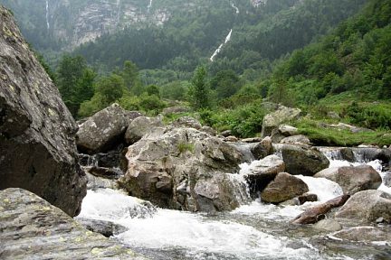 Cirque de Cagateille et ses chutes d'eau