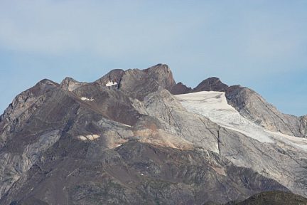 Glacier d'Ossoue et Vignemale depuis la montée aux Sarradets