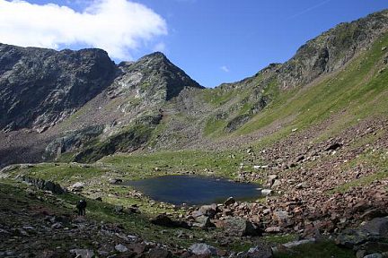 Etang de l'Albeille, au pied du port du même nom