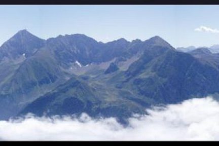 Panoramique du pic du midi de bigorre depuis le Montaigu