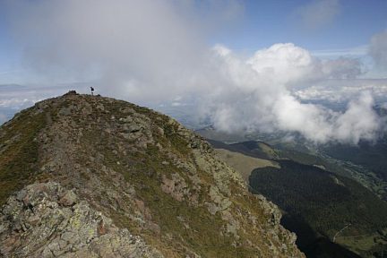 Pic de Montaigu depuis la crête entre les deux sommets