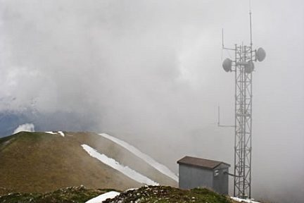 Antenne au sommet du Signal de Bassia