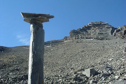 Cairn et pic de Gabiédou sous le Port de la Canau