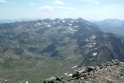 Massif Aneto-Maladeta et vallon d'Aygues Tortes depuis le Grand Batchimale
