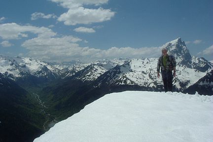 Pic du Midi d'Ossau vu du sommet de Herrana
