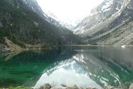 Vue classique du lac de Gaube