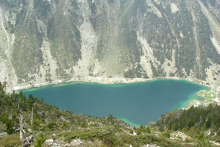 Lac de Gaube depuis la montée vers le pic Mayouret