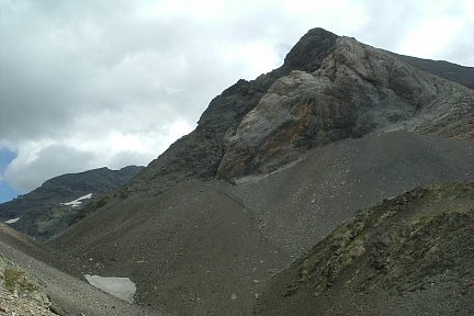 Le pico de la Robinera depuis le collado de las Puertas