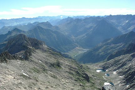 Lacs et vallon de Molières depuis le Tuc de Mulleres