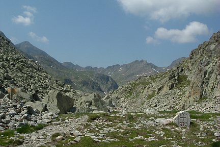 Col de la Peyre Saint-Martin et sa croix frontière