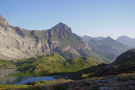 refuge de Barroude depuis le Port de Barroude