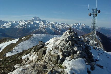 Le Signal de Bassia depuis le col de Beyrède