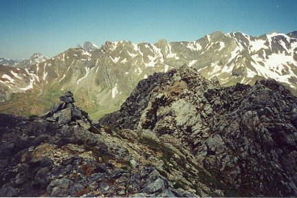 Pena Foratata : vue sur les pics du Midi d'Ossau, de l'Ouradé et de Socques