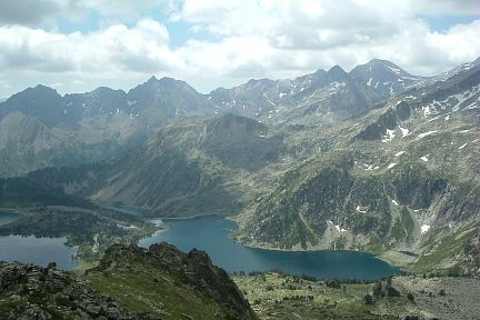 Pic de Madamète (2657 m) : lacs d'Aubert et d'Aumar et pic de Campbieil