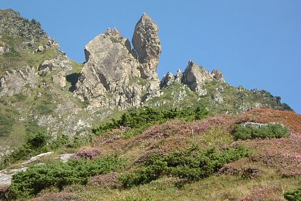 Pic de la Latte de Bazen : passage sous le col de Tortes et le Capéran de Tortes