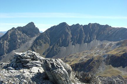 Pic de la Latte de Bazen (2472 m) : vue sur le Petit et le Grand Gabizos