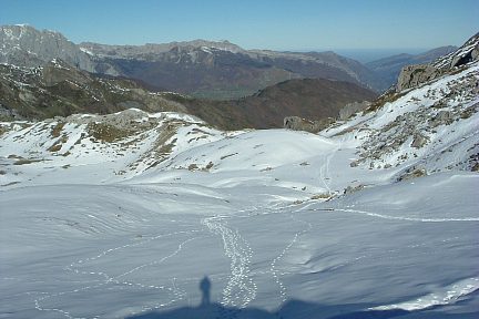Pic Rouge : montée au-dessus du replat de Camboué (1830 m)