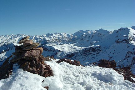 Pic Rouge : vue sur le pico de Anayet