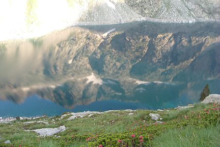Pic de Néouvielle : reflets sur le lac de Cap de Long