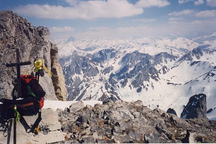 Pic du Midi d'Ossau et Aiguilles d'Ansabère depuis le pic d'Ansabère