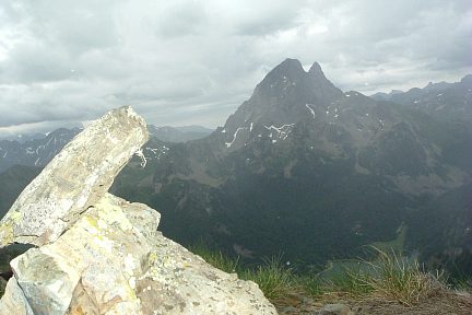 Pic du Midi d'Ossau et lac de Bious-Artigues depuis le pic d'Aulère