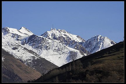 Observatoire du pic du Midi vu des granges d'Astès