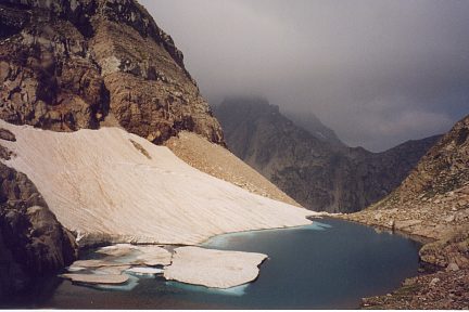 Montée aux Frondellas par le Gourg Helado (2404 m)