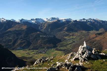 Sommet du Rey : vallée d'Ossau, plateau du Bénou et Bielle