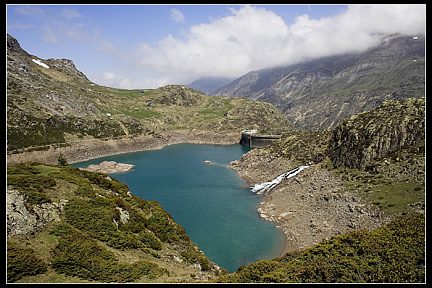 Lac des Gloriettes et le barrage des Gloriettes