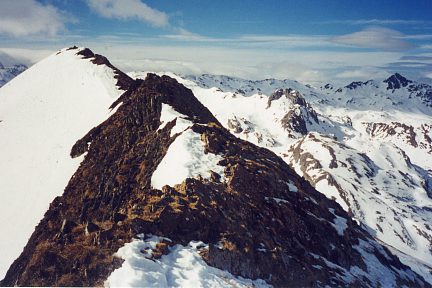 Crête finale du sommet Sud du col des Arazures, vue 1