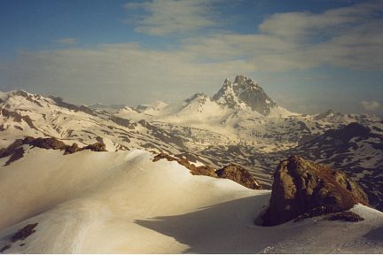 Pico Campo de Troya (2224 m) : vue sur le pic du Midi d'Ossau