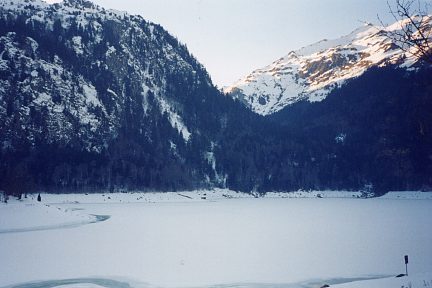 Lac de Bious-Artigues glacé (1422 m), circuit des lacs d'Ayous