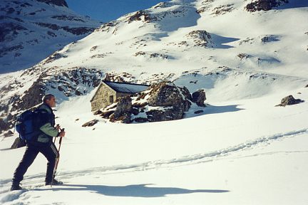 Cabanes de la Hosse (1720 m), circuit des lacs d'Ayous