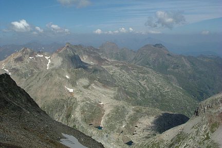 Pic Royo (3121 m) : vue sur les pics Gourdon et des Spijeoles