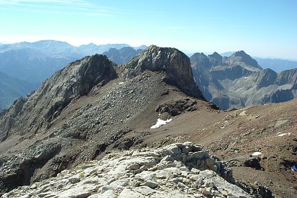 Pic Oriental de Clarabide (3012 m) : vue sur le pico de Gias