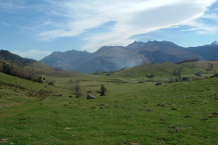 Plateau de Roland, vue sur le Port de Castet et le Moulle de Jaüt