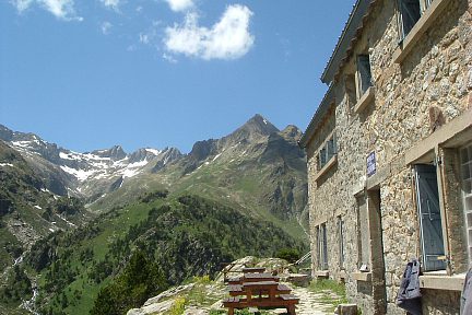 Le refuge d'Espingo (1950 m)