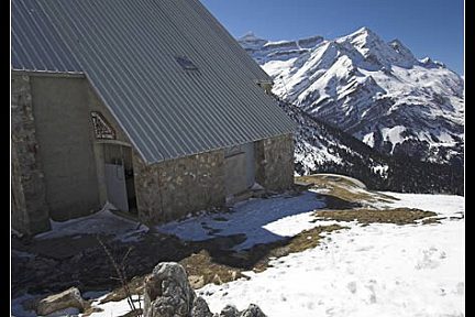 Brèche de Roland et face nord du Taillon depuis le refuge des Espuguettes