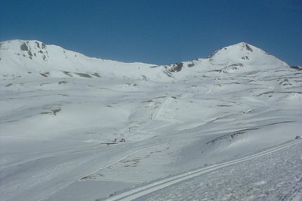 Le Pichaley dominant le vallon de Montarrouyes
