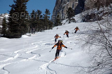 Ski dans la descente du Bernat Barrau